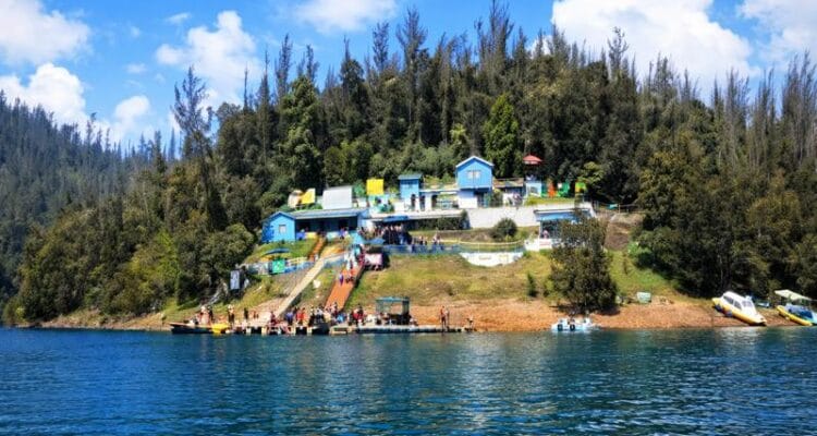 Ooty (Udhagamandalam) Tamil Nadu