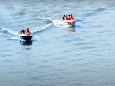 Hathni Kund Boat