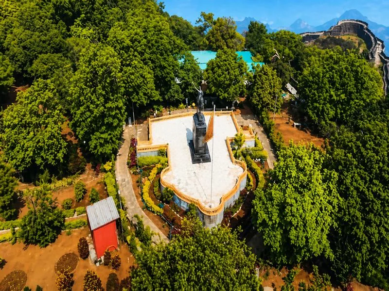 Beautiful Mahabaleshwar sightseeing points with scenic hill views