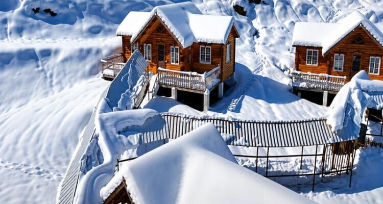 Beautiful hidden hill stations in India with scenic mountain views