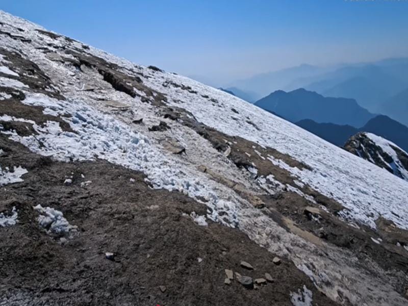 Majestic Chandrashila Peak in Chopta, Uttarakhand – stunning Himalayan views!