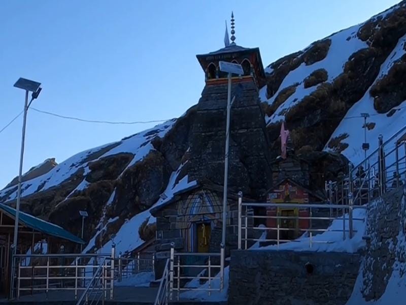 Tungnath Temple in Chopta, world's highest Shiva shrine, scenic Himalayas.