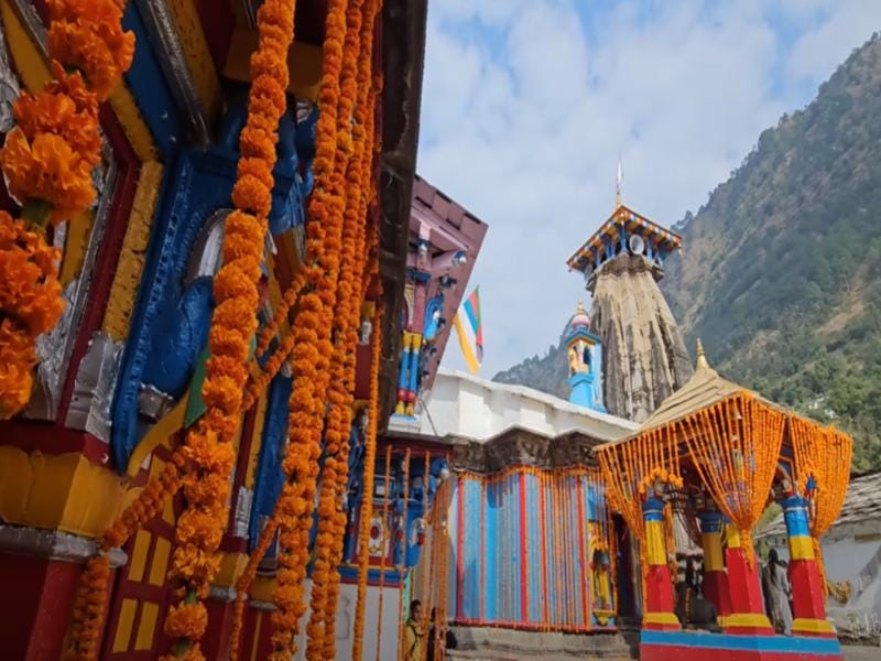 Scenic Ukhimath Chopta: Himalayan beauty, lush meadows, and stunning views