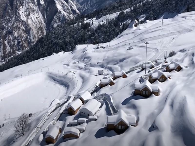 how to reach auli from delhi