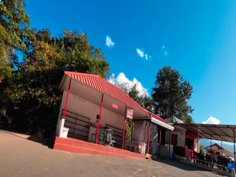 how to reach gangtok from delhi