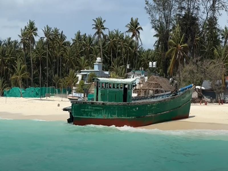 how to reach lakshadweep from delhi
