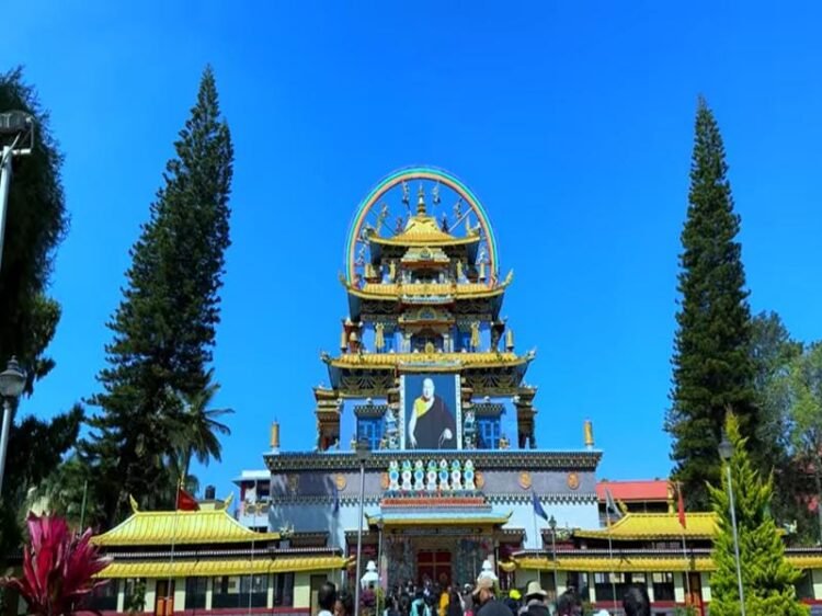 how to reach coorg from delhi