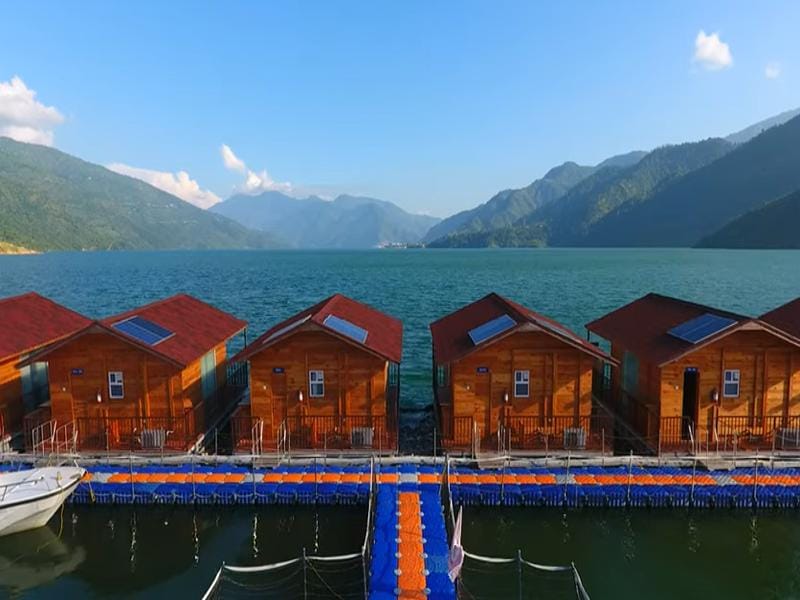 Floating Huts – Stay on Water