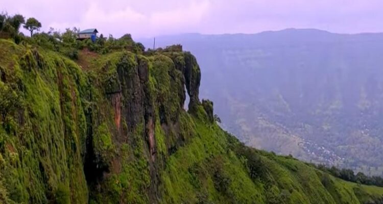 How to Reach Mahabaleshwar from Delhi