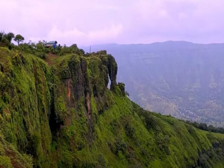 How to Reach Mahabaleshwar from Delhi